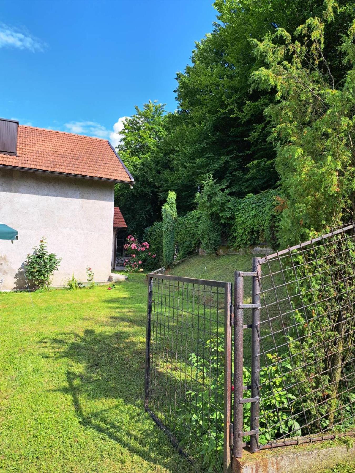 Mala Farma Nani Farm stay Visoko